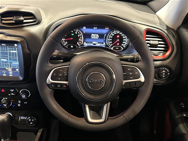 レネゲードトレイルホーク 4WD