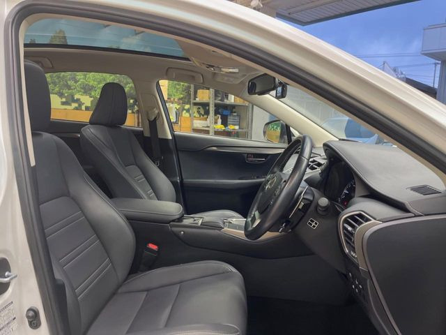 �y���烌�U�[�V�[�g�z����̂ӂ���肪�e�ՂŃ����e�i���X�����ȒP�ȁA�@�\���ɗD��鍇����v���̗p�����㎿�ȃV�[�g�ł��B����S�n���悭�A���������ӂ��S�n�ǂ��ԓ���Ԃ����o���Ă���܂��B