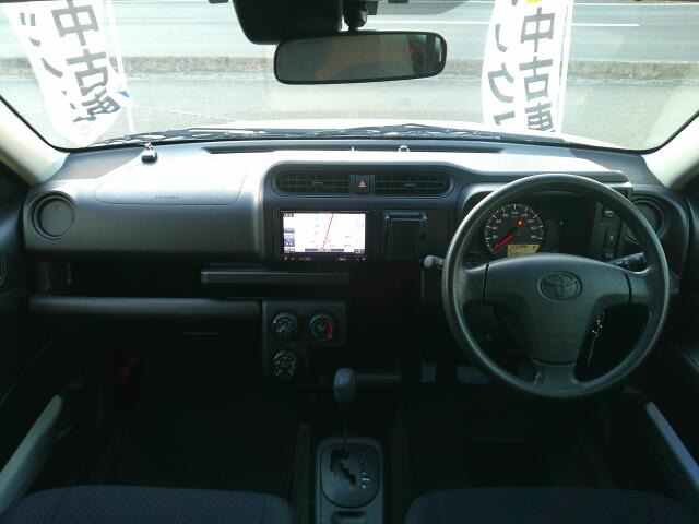 ���O���̐��|�E�K���X�n�{�f�B�R�[�e�B���O��CAR�N���[�j���O���Ǝ҂��{�H�������܂��̂ő�ϐ����B�I���b�N�X�����Ԃł݂͂Ȃ��܂ɉ��K�ȃh���C�u�����񑩁B