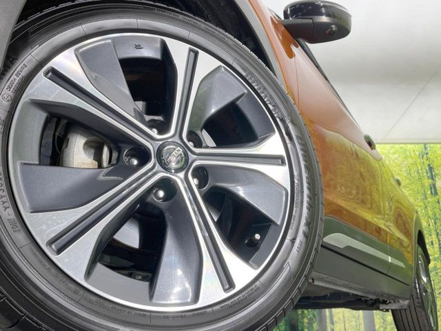 �y�����A���~�z�C�[���z�O�ςɃ}�b�`���������A���~�z�C�[���𑕒����Ă���܂��B�e��ЊO�A���~�z�C�[����A�X�^�b�h���X�^�C�����戵�����Ă���܂��B���񂲑��k����������