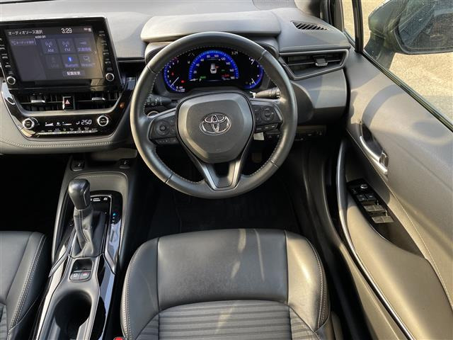 カローラツーリング1.8 ハイブリッド W×B