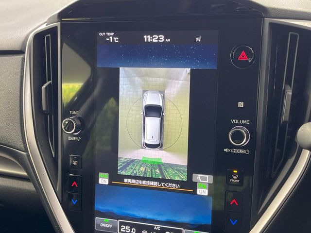 �y�}���`�e���C�����j�^�[�z�Ԃ̃t�����g��T�C�h�̃J�����摜�𓯎��Ƀ��j�^�[�\�����邱�ƂŁA���H�⋷�����𑖍s���ł����͂̏󋵊m�F���ł����S!�{�iSUV�ɂ��ꂵ�������ł���