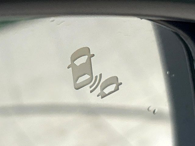 �y�u���C���h�X�|�b�g�C���t�H���[�V�����z���s���A�h�A�~���[�̎��p�ɂȂ�₷���ӏ��Ɍ㑱�Ԃ��ڋ߂���ƃT�C�h�~���[�t�߂Ɍx����\���A�h���C�o�[�ɒ��ӊ��N�����Ă���܂��B