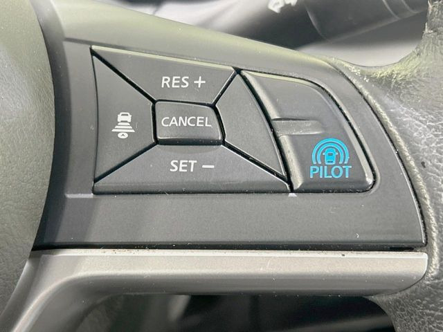 �y�v���p�C���b�g�z�������H�ł̒��������s���y��!!�a�؎��Ə��񑖍s�̃V�[���ŁA�A�N�Z���E�u���[�L�E�X�e�A�����O�������Ő��䂵�A�������^�]�̕��S���y�����Ă���܂���