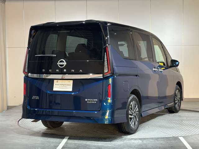 セレナ1.4 e-4ORCE ハイウェイスターV 4WD
