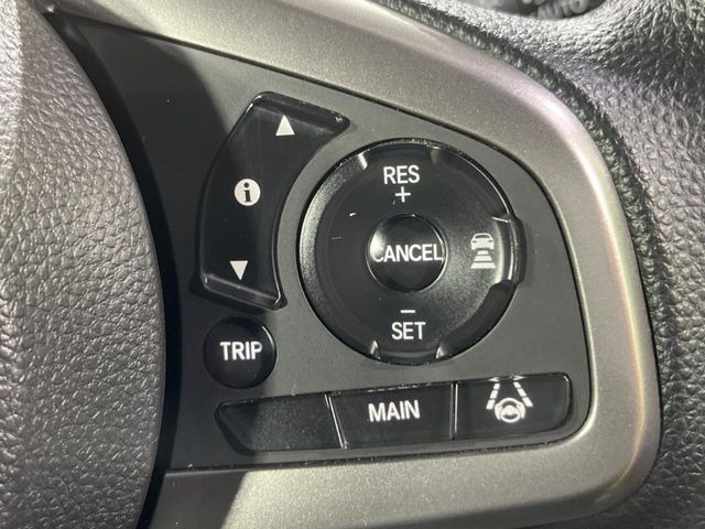 �y�A�_�v�e�B�u�N���[�Y�R���g���[���z�������H�ł̒��������s���y��!!�����ő��x��ۂN���[�Y�R���g���[�����A�Փˌy���V�X�e���ƘA�g���A�O���̎ԗ������m���ĎԊԂ�ۂ悤�ɑ��x���߂��Ă���܂�!!