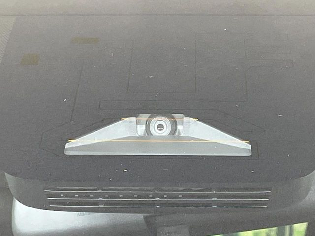 �y�g���^�Z�[�t�e�B�Z���X�z���s���ɑO���̎ԗ�����F�����A�Փ˂������Ȏ��͌x��ƃu���[�L�ŏՓˉ���Ɣ�Q�y�����A�V�X�g�B�����S�Ƀh���C�u�����y���݂��������܂��B