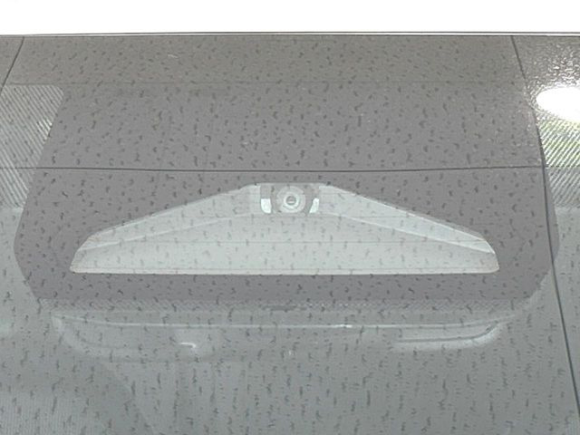 �y�g���^�Z�[�t�e�B�Z���X�z���s���ɑO���̎ԗ�����F�����A�Փ˂������Ȏ��͌x��ƃu���[�L�ŏՓˉ���Ɣ�Q�y�����A�V�X�g�B�����S�Ƀh���C�u�����y���݂��������܂��B