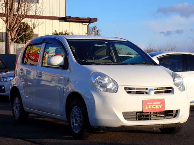 パッソ1.0 X クツロギ 4WD