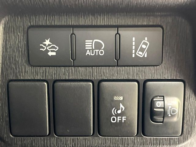 【トヨタセーフティセンス】走行中に前方の車両等を認識し、衝突しそうな時は警報とブレーキで衝突回避と被害軽減をアシスト。より安全にドライブをお楽しみいただけます。