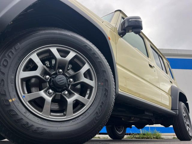 �y�����A���~�z�C�[���z�O�ςɃ}�b�`���������A���~�z�C�[���𑕒����Ă���܂��B�e��ЊO�A���~�z�C�[����A�X�^�b�h���X�^�C�����戵�����Ă���܂��B���񂲑��k����������