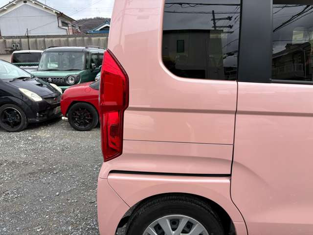 �f�ڎʐ^�ȊO�̎ʐ^���������܂�!���ڂ������ʐ^�������ɎB�蒼�����Ƃ��\�ł��̂ŁA���C�y�ɂ��\���t��������!