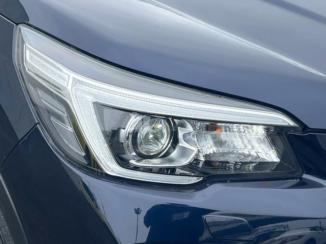 【ダブルファンクションターンランプ付きLEDヘッドライト】人気上昇中のダブルファンクションターンランプを装備!ウィンカーとデイライト&車幅灯を兼用し、特別感のあるエクステリアを演出します。