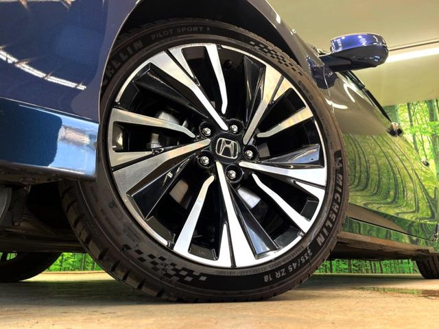 �y18�C���`�A���~�z�C�[���z�O�ςɃ}�b�`�����A���~�z�C�[���𑕒����Ă���܂��B�e��A���~�z�C�[����A�X�^�b�h���X�^�C�����戵�����Ă���܂��B���񂲑��k����������