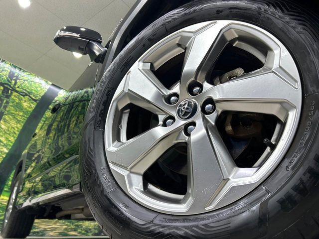 �y����18�C���`�A���~�z�C�[���z�O�ςɃ}�b�`���������A���~�z�C�[���𑕒����Ă���܂��B�e��ЊO�A���~�z�C�[����A�X�^�b�h���X�^�C�����戵�����Ă���܂��B���񂲑��k����������