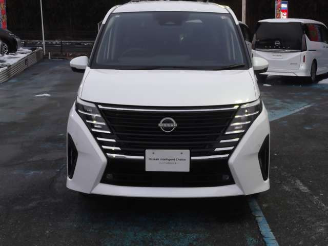 セレナ1.4 e-POWER ハイウェイスターV