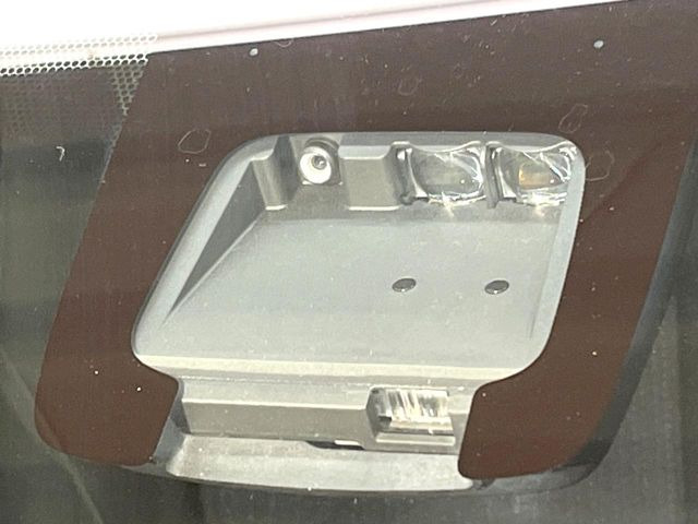 �y�g���^�Z�[�t�e�B�Z���X�z���s���ɑO���̎ԗ�����F�����A�Փ˂������Ȏ��͌x��ƃu���[�L�ŏՓˉ���Ɣ�Q�y�����A�V�X�g�B�����S�Ƀh���C�u�����y���݂��������܂��B