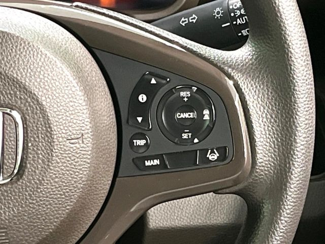 �y�A�_�v�e�B�u�N���[�Y�R���g���[���z�������H�ł̒��������s���y��!!�����ő��x��ۂN���[�Y�R���g���[�����A�Փˌy���V�X�e���ƘA�g���A�O���̎ԗ������m���ĎԊԂ�ۂ悤�ɑ��x���߂��Ă���܂�!!