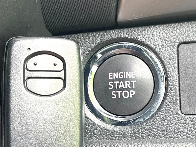 �y�X�}�[�g�L�[�z�J�o����|�P�b�g�ɓ��ꂽ�܂܂ł��h�A�̎{���E�������\�ȃX�}�[�g�L�[�𑕔��B�G���W���̃I���E�I�t�����J�M�����o���K�v����������Ƃ��Ă��֗��ł���