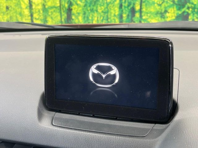 �y�}�c�_�R�l�N�g�i�r�z�ԓ��̕��͋C�Ƀ}�b�`������̌^�^�C�v�̃i�r�B�e����q�ݒ��Bluetooth�Đ����A�l�X�ȋ@�\���y���߂܂��B�����I�ȃ_�C�������삪�\�ŁA�g��������ǍD�ł��B