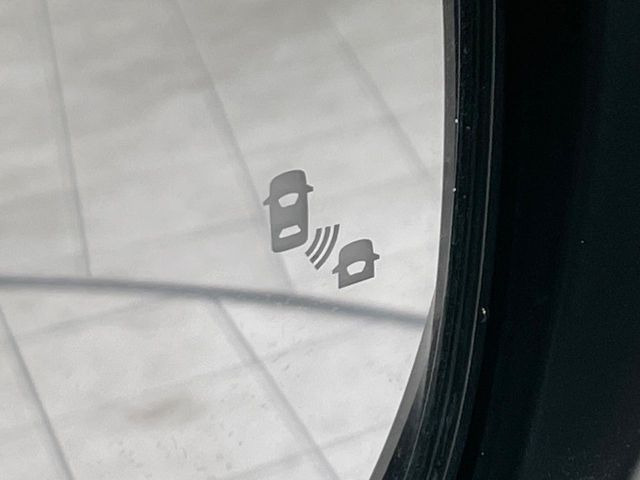 �y������p���m�z���s���A�h�A�~���[�̎��p�ɂȂ�₷���ӏ��Ɍ㑱�Ԃ��ڋ߂���ƃT�C�h�~���[�t�߂Ɍx����\���A�h���C�o�[�ɒ��ӊ��N�����Ă���܂��B