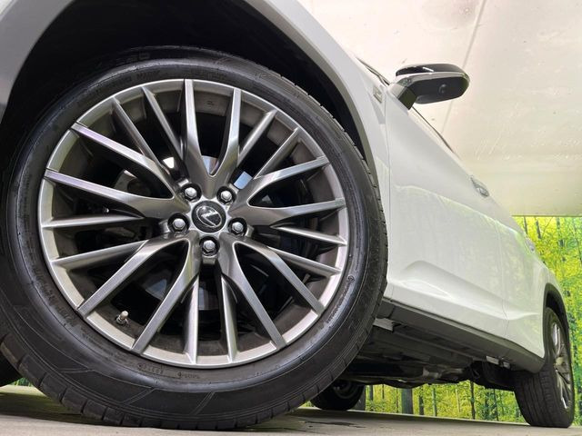 �y����20�C���`�A���~�z�C�[���z�O�ςɃ}�b�`���������A���~�z�C�[���𑕒����Ă���܂��B�e��ЊO�A���~�z�C�[����A�X�^�b�h���X�^�C�����戵�����Ă���܂��B���񂲑��k����������