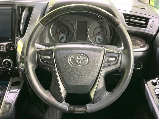 ステアリングも使用感が少なく、きれいな状態となっております♪