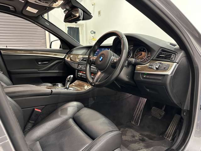 5シリーズツーリング523d Mスポーツ