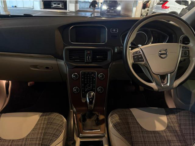 V40T3 モメンタム