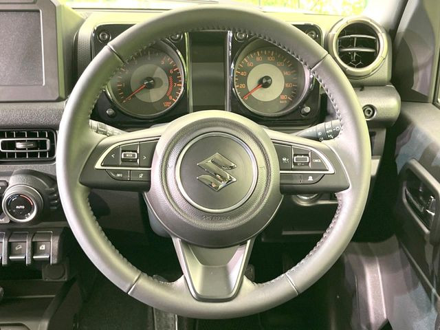 �y�����v�����X�e�A�����O�z�㎿�Ȋv���g�p���邱�ƂŁA��ɂ����������݂ƂĂ��^�]���₷���n���h���ł���