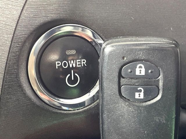 �y�X�}�[�g�L�[�z�J�o����|�P�b�g�ɓ��ꂽ�܂܂ł��h�A�̎{���E�������\�ȃX�}�[�g�L�[�𑕔��B�G���W���̃I���E�I�t�����J�M�����o���K�v����������Ƃ��Ă��֗��ł���