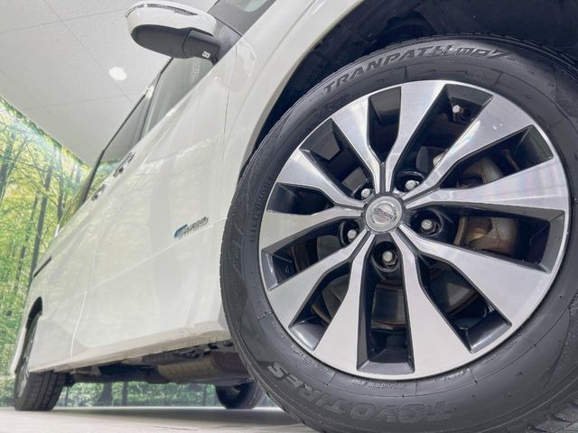 �y����16�C���`�A���~�z�C�[���z�O�ςɃ}�b�`���������A���~�z�C�[���𑕒����Ă���܂��B�e��ЊO�A���~�z�C�[����A�X�^�b�h���X�^�C�����戵�����Ă���܂��B���񂲑��k����������