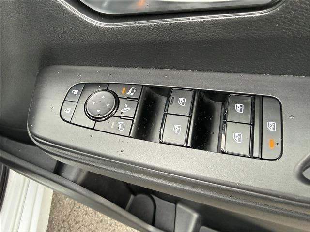 �[�ԑO�ɓ��O���̃N���[�j���O���������܂��B�e��R�[�e�B���O(�ʓr�L��)�����p�ӂ��Ă���܂��̂ŁA���񂲑��k���������B