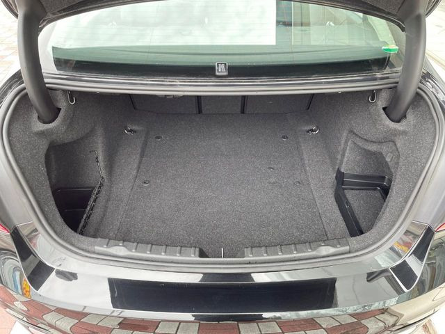 ���g�����N���[��:����L������e�X�y�[�X!���ꂾ���̍L��������΂��������⃌�W���[�Ȃǂɂ��œK�ł�!�g�p�������Ȃ����ꂢ�ȏ�Ԃ��ێ����Ă���܂��B