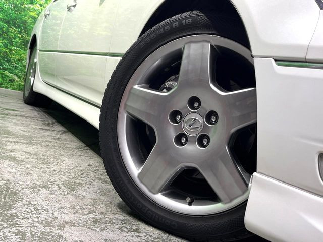 �y18�C���`�A���~�z�C�[���z�O�ςɃ}�b�`�����A���~�z�C�[���𑕒����Ă���܂��B�e��A���~�z�C�[����A�X�^�b�h���X�^�C�����戵�����Ă���܂��B���񂲑��k����������