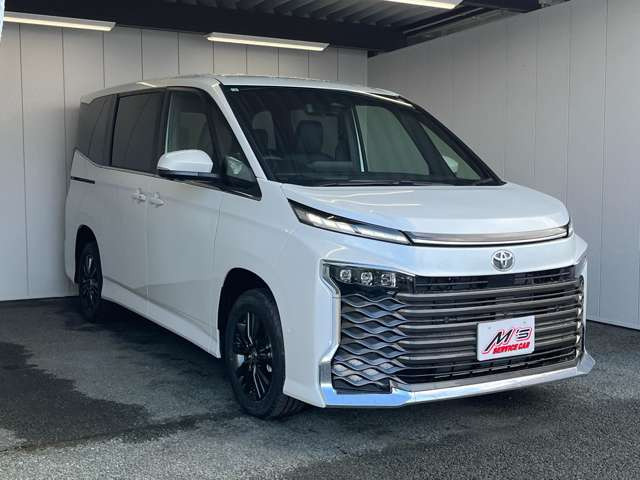 ���ʎԂ́u�T�[�r�X�J�[�G���Y �{�X�v�A�y�����Ԃ́u�T�[�r�X�J�[�G���Y �����X�v���炨�T�������܂��B