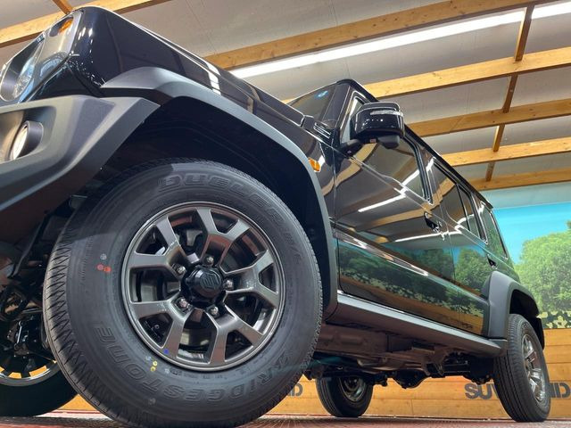 �y����15�C���`�A���~�z�C�[���z�O�ςɃ}�b�`���������A���~�z�C�[���𑕒����Ă���܂��B�e��ЊO�A���~�z�C�[����A�X�^�b�h���X�^�C�����戵�����Ă���܂��B���񂲑��k����������