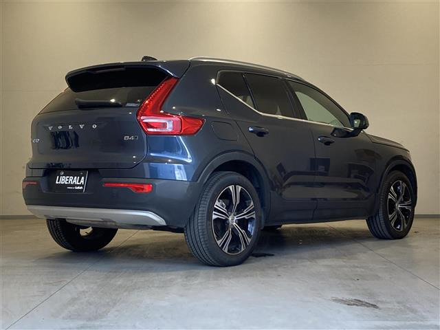 XC40B4 AWD インスクリプション 4WD