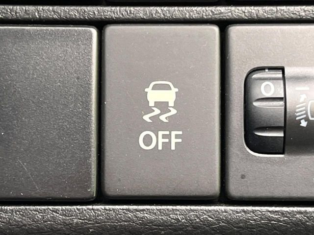 �y������h�~���u�z�ԗ��̉���������m����ƁA�����I�Ɏԗ��̐i�s������ۂ悤�Ɏԗ��𐧌䂵�܂��B�J�̓��ȂǊ���₷���H�ʏ󋵂ł����S�ȉ^�]���\�ł��B