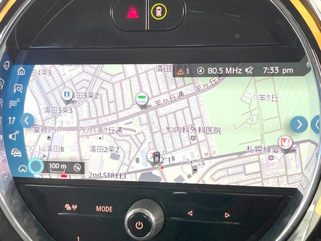 �������i�r:��̊��̂���i�r�́A����������ԓ������o���Ă���܂��BBluetooth�Đ��ȂǃI�[�f�B�I�@�\���[�����Ă���܂��̂ŁA�^�]�����y���߂܂���