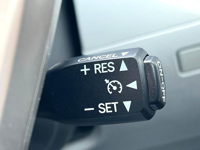 �y�N���[�Y�R���g���[���z�������H�����N���N���s�B�A�N�Z���𗣂��Ă���葬�x�ő��s���ł��A�������^�]���̕��S���y��!�����E�������ȒP�ȃX�C�b�`����Œ����ł��܂��B