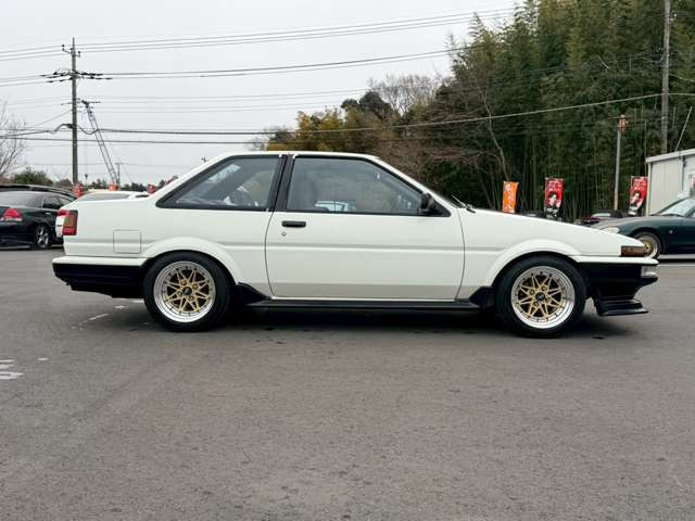 ���X�݌ɂ͊O���A�����N���[�j���O��ɓW�����A�����Ď��̏C�����̗L���A���[�^�[��������̗L������O�ҋ@�ւɂ�錟����S����{���Ă���܂��B�Ԍ��A�����A����h�������ЂőΉ��ł��܂��̂ł����S���������B