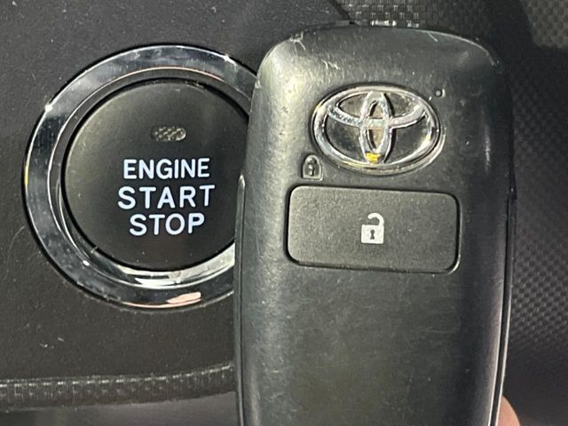 �y�X�}�[�g�L�[�z�J�o����|�P�b�g�ɓ��ꂽ�܂܂ł��h�A�̎{���E�������\�ȃX�}�[�g�L�[�𑕔��B�G���W���̃I���E�I�t�����J�M�����o���K�v����������Ƃ��Ă��֗��ł���