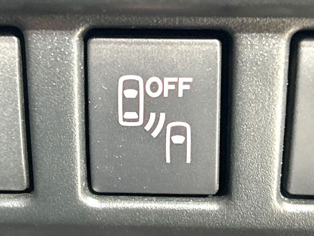 �y�����r�[�N���f�B�e�B�N�V�����z���s���A�h�A�~���[�̎��p�ɂȂ�₷���ӏ��Ɍ㑱�Ԃ��ڋ߂���ƃT�C�h�~���[�t�߂Ɍx����\���A�h���C�o�[�ɒ��ӊ��N�ƁA����̍ۂ̓n���h��������A�V�X�g�����܂��B