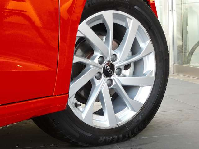 A1スポーツバック25 TFSI アドバンスド