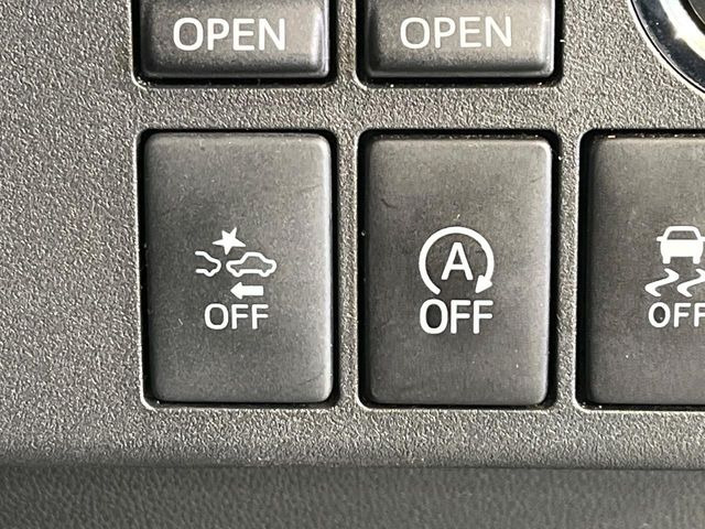 �y�A�C�h�����O�X�g�b�v�z�ԐM����a�؂Œ�Ԃ����ۂɃG���W�����~���A���ʂȔR���̏����}���܂��B�R��������ی�ɂȂ���@�\��G���W���̓u���[�L�𗣂��΍Ďn�����܂��B