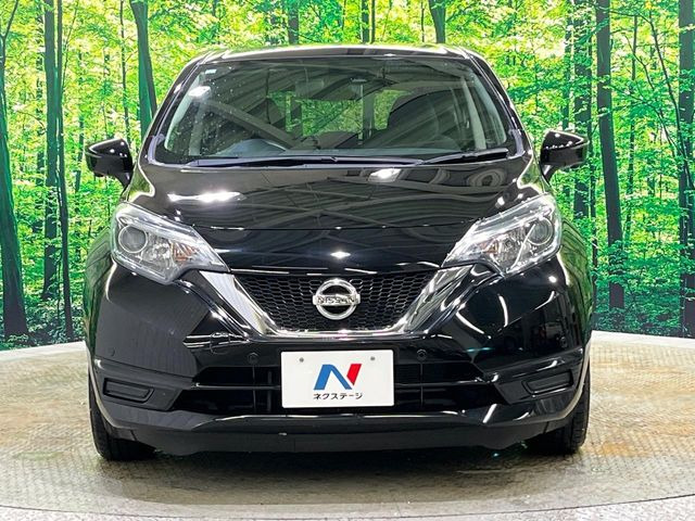 ��D�]�𒸂��Ă���܂��{�f�B�R�[�g���D�]��t���B�������x�̃K���X�疌�ŝ����͂������A�㎿�ȃc���E����������B���O����_���J�����؂Ȉ��Ԃ�ی삵�A�F�����E�򉻂�h�~�B