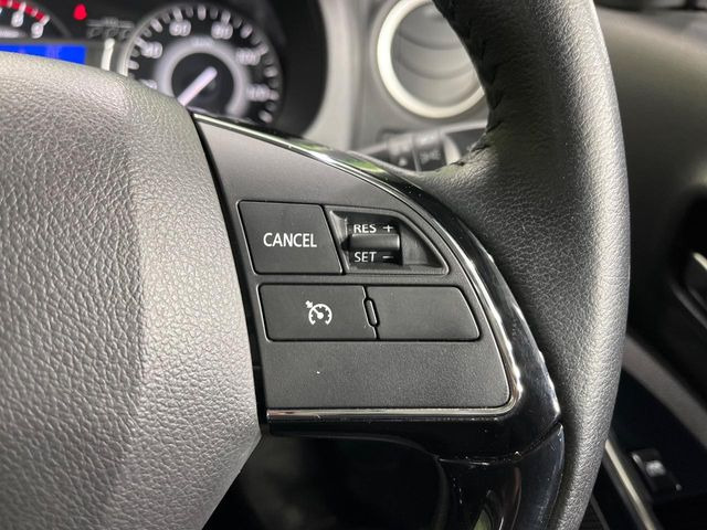 �y�N���[�Y�R���g���[���z�������H�����N���N���s�B�A�N�Z���𗣂��Ă���葬�x�ő��s���ł��A�������^�]���̕��S���y��!�����E�������ȒP�ȃX�C�b�`����Œ����ł��܂��B