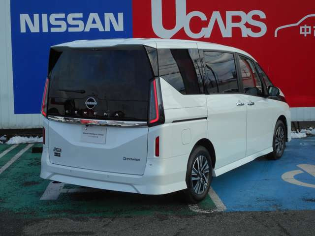 セレナ1.4 e-POWER ハイウェイスターV