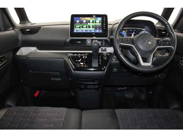 デリカミニT プレミアム 4WD